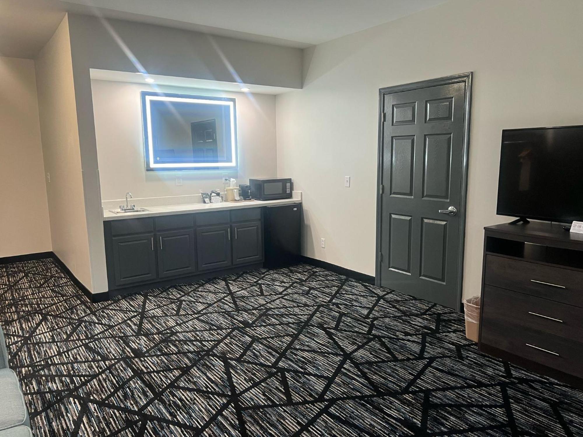 Quality South Hotel 2*