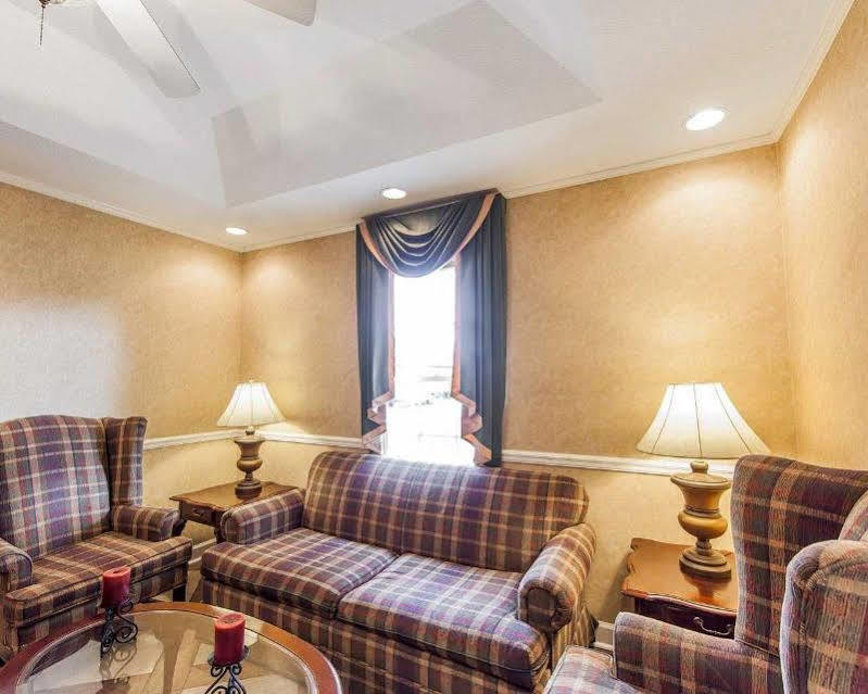 Quality South Hotel