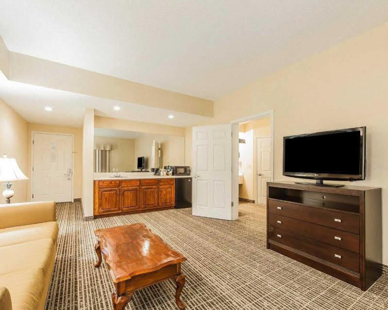 Quality South Hotel